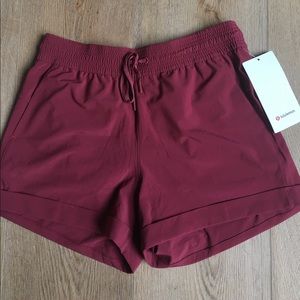 Lulu Lemon Spring Break Away MR 3” Pink Shorts